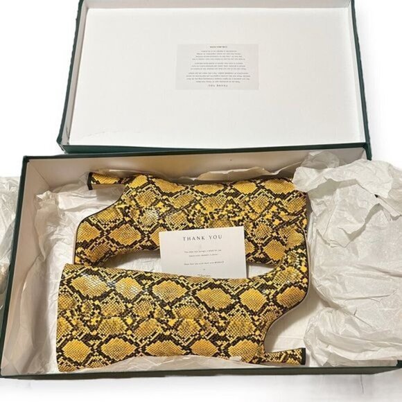 NIB Chelsea Paris Queen Boots, Yellow Snake Print, Size 37EU - Picture 9 of 15